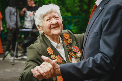 Генриэтта Буева отметила 100-летие головокружительным вальсом
