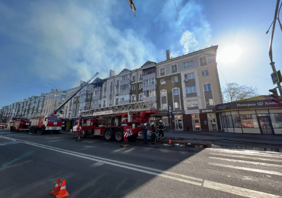 В центре города горели 400 кв. метров жилого дома