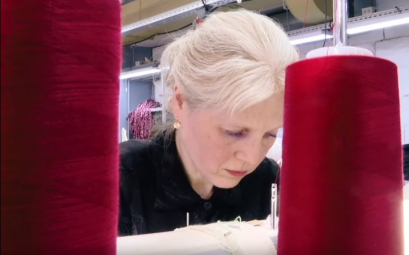 Местная швейная фабрика показала, как создаёт женскую одежду