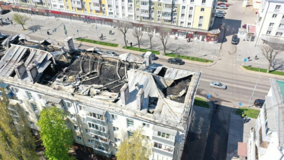 Состояние крыши обгоревшего на улице Зегеля дома